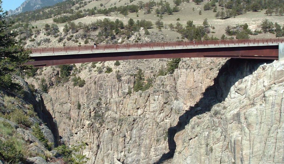 15 Scenic Drives Through the Rocky Mountains 15