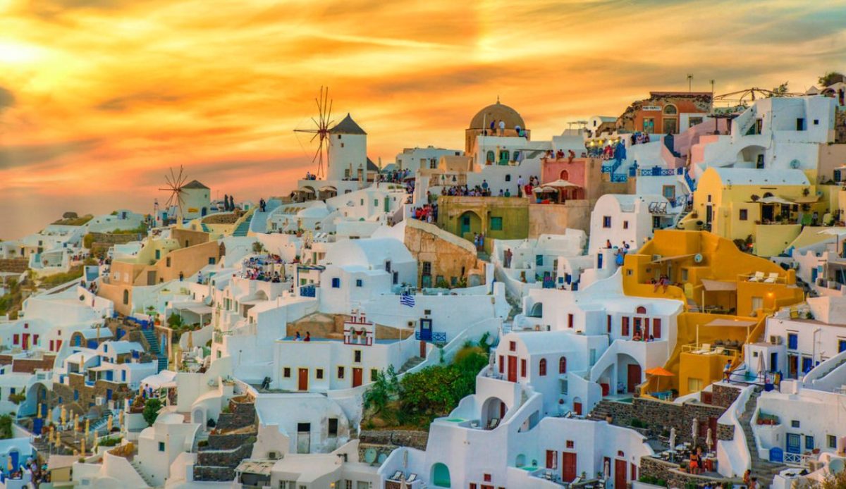 10 Overrated Tourist Spots in Europe and Better Alternatives 4