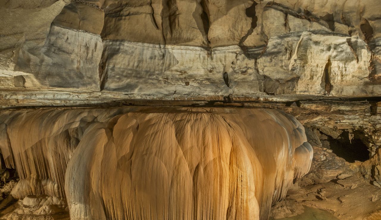 10 Hidden Caves and Caverns You Can Actually Visit | Backroad Planet