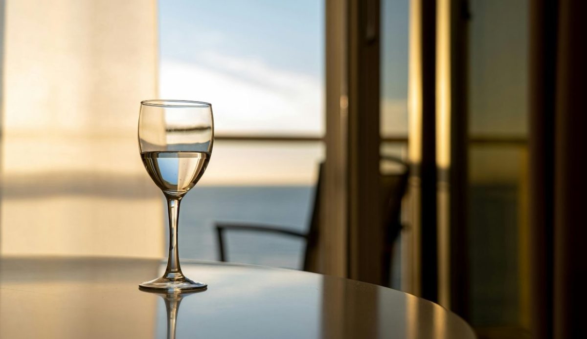 8 Hotel Room Items Staff Say You Should Never Touch 1