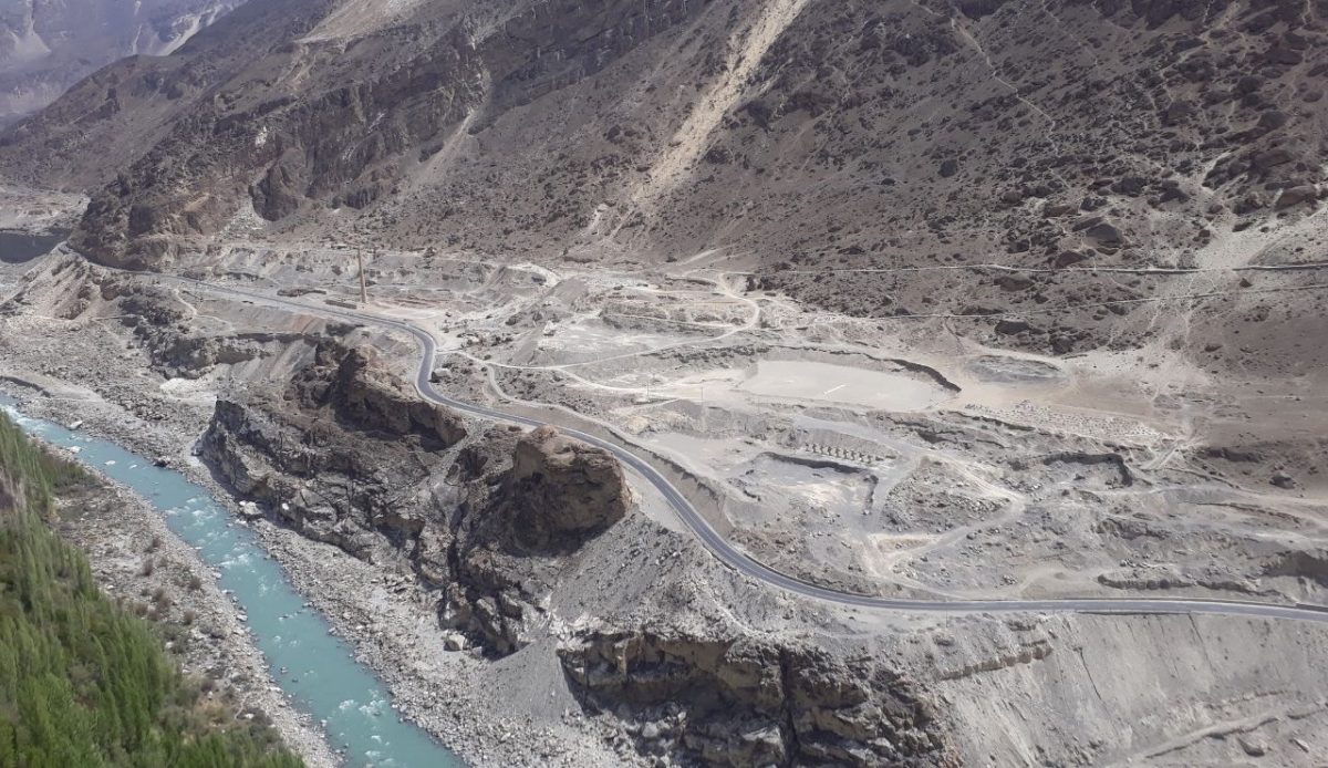 9 Stunning Mountain Passes In Asia Few Tourists Ever Experience 6 Karakoram Highway Passes, Pakistan to China