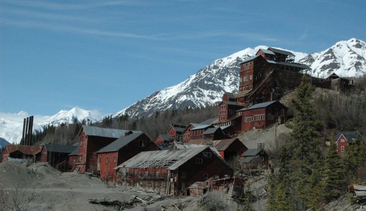 9 Ghost Towns Still Standing in the West 6