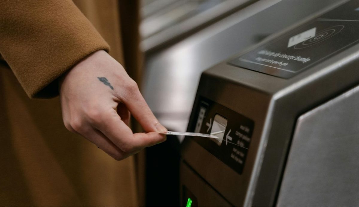 7 Common Things You Lose While Traveling And Why It’s Totally Fine 7 Lost Transit Card or Ticket