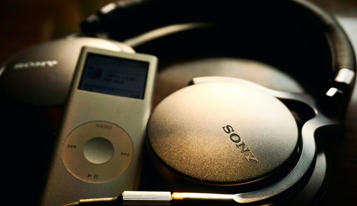 Sony headphones with classic iPod player