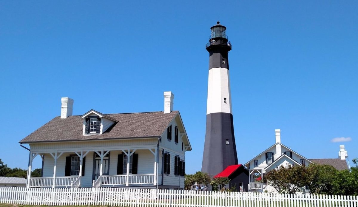 18 Iconic Lighthouses That Mark the Nation’s Shores 7