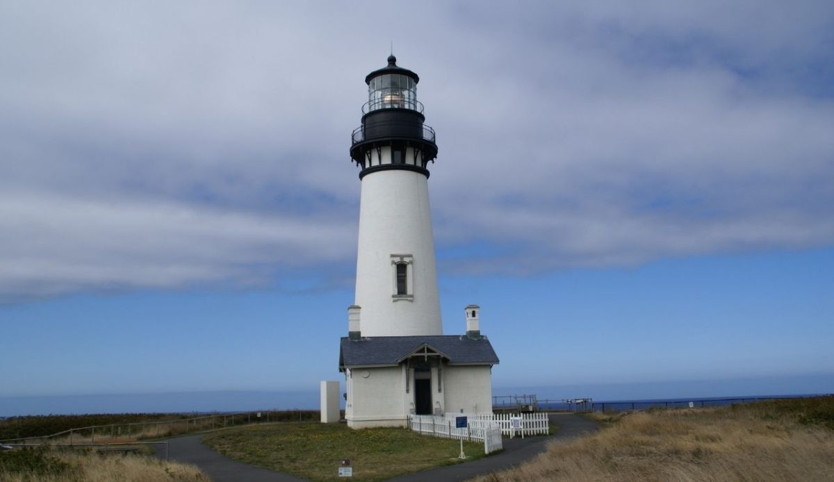 18 Iconic Lighthouses That Mark the Nation’s Shores 11