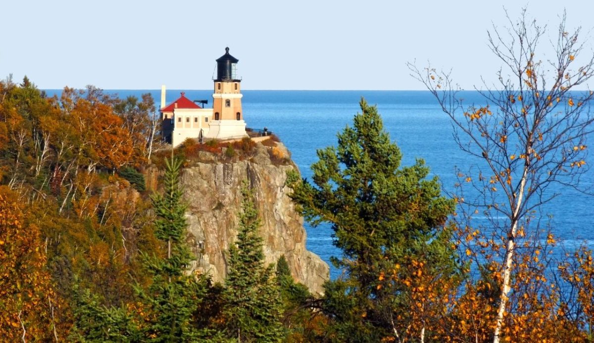 15 Scenic Lakes for a Family Road Trip 2