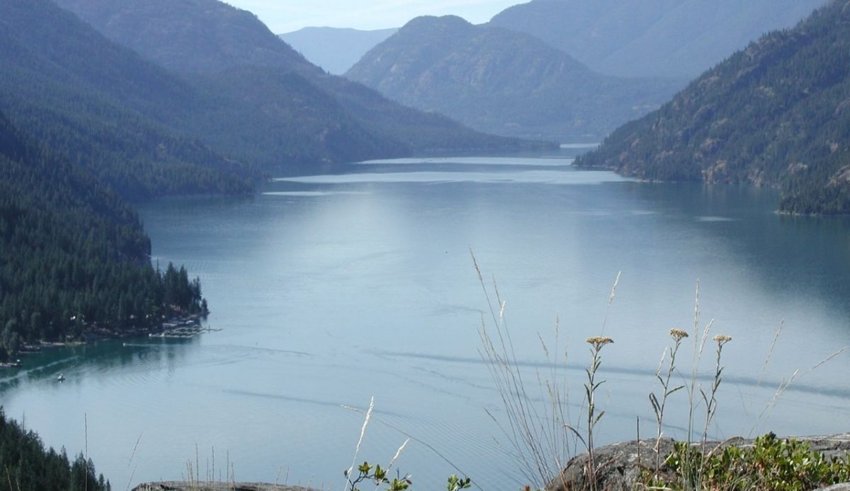 15 Scenic Lakes for a Family Road Trip 11