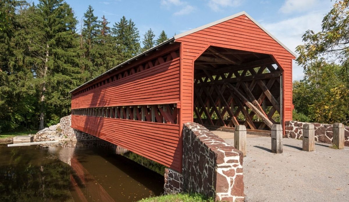 12 Covered Bridges That Feel Frozen in Time 11 12 Covered Bridges That Feel Frozen in Time 11