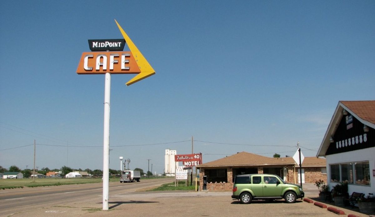 15 Road Trip Stops Along Route 66 You Can’t Miss 2