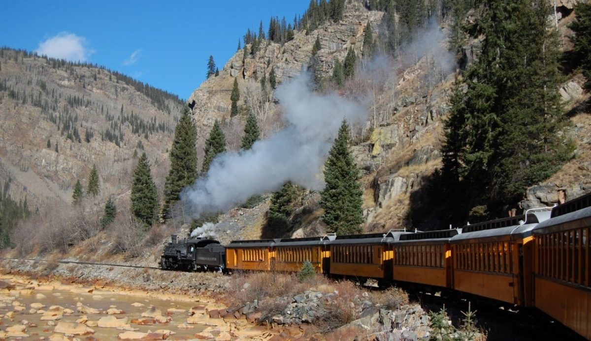 14 Scenic Train Rides in the U.S. for Slow Travel Lovers 5