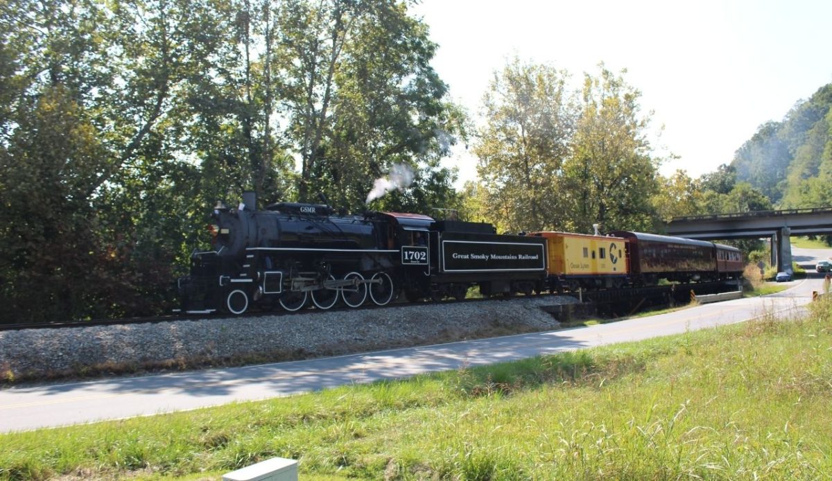 14 Scenic Train Rides in the U.S. for Slow Travel Lovers 7