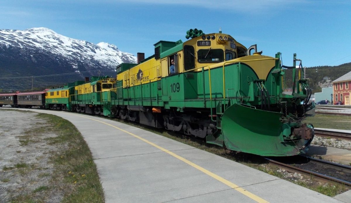 14 Scenic Train Rides in the U.S. for Slow Travel Lovers 10