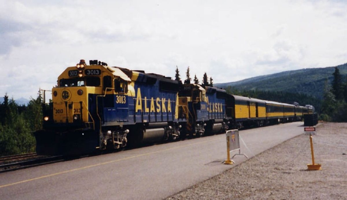 14 Scenic Train Rides in the U.S. for Slow Travel Lovers 11