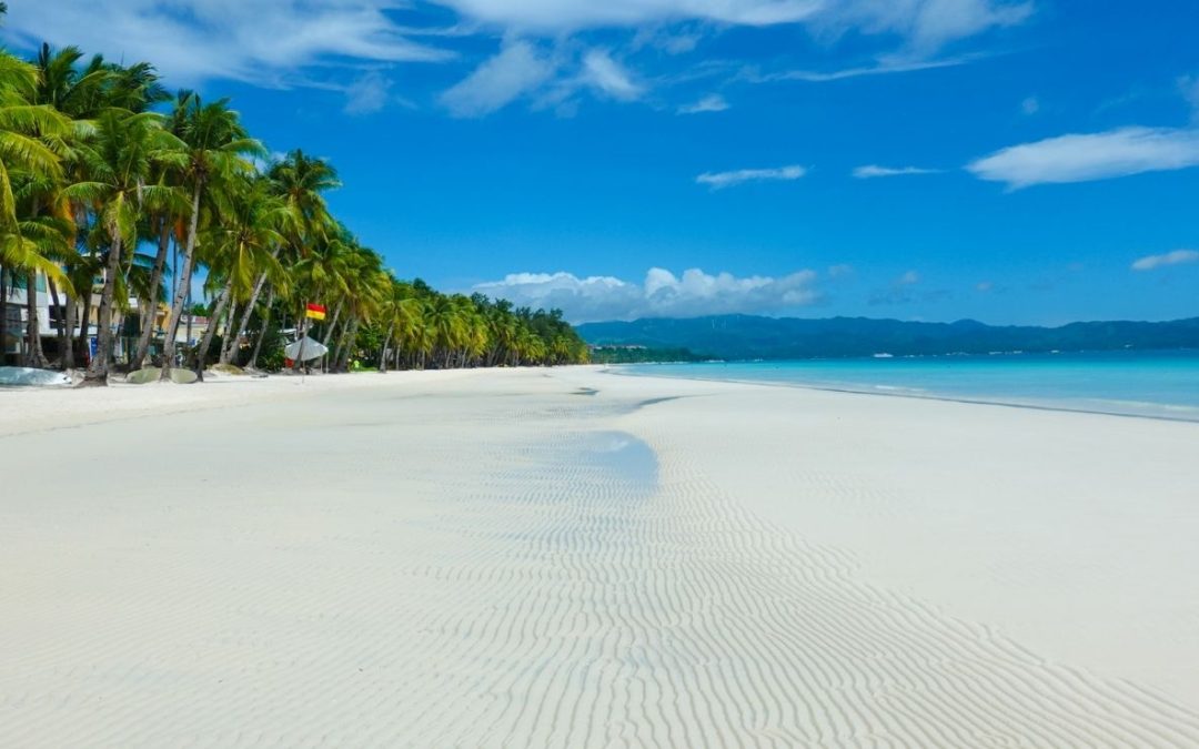 25 Best Islands Across the Globe, According to Travelers