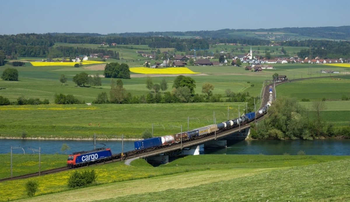 10 Most Beautiful Countries To Visit (and 5 That Have Lost Their Luster) 5