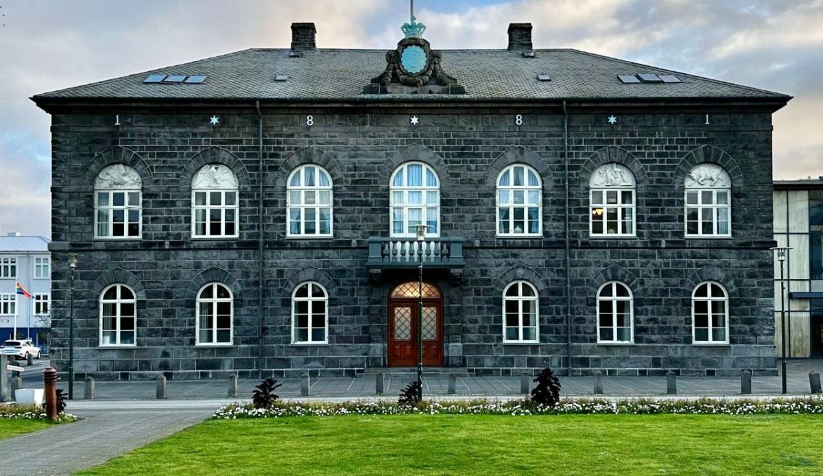 10 Most Beautiful Countries To Visit (and 5 That Have Lost Their Luster) 8