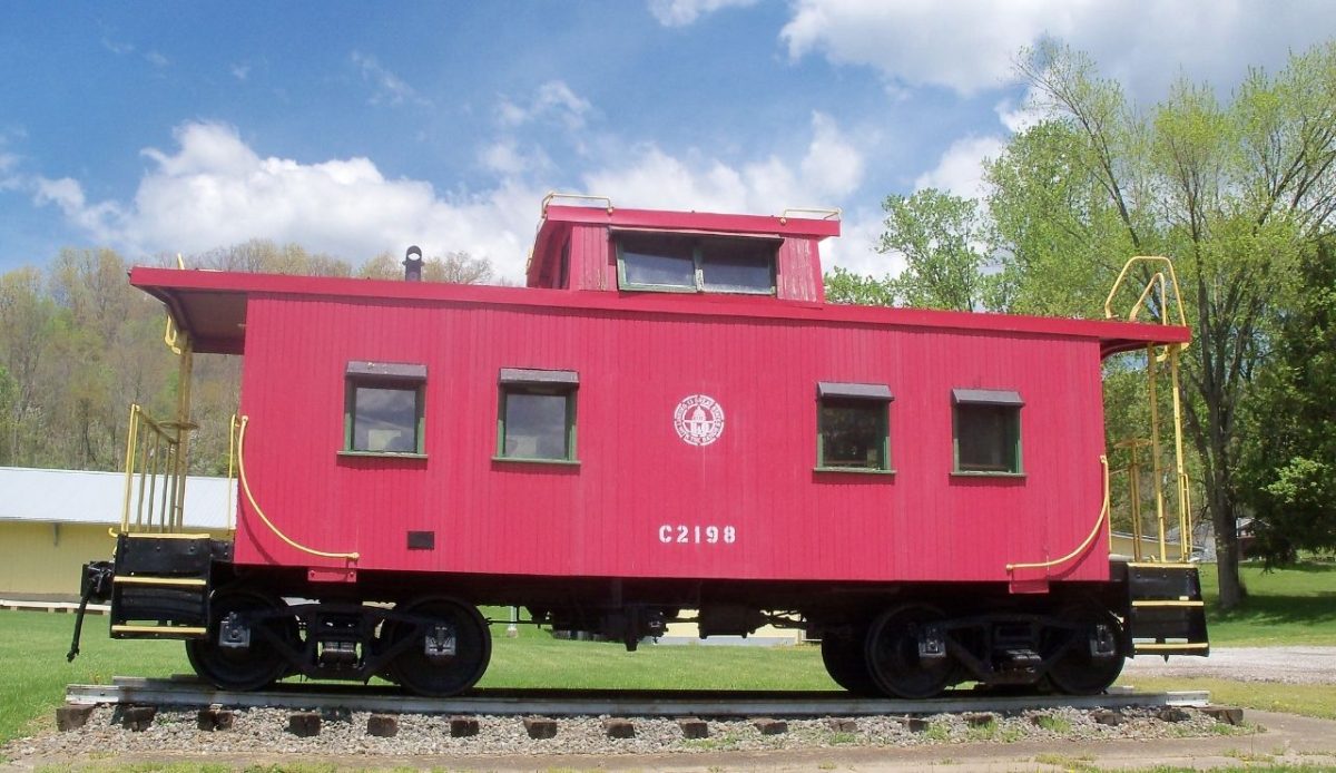 15 Secluded Towns Tucked Away in the Forested Hills and Rugged Bluffs of Eastern Ohio 7 15 Secluded Towns Tucked Away in the Forested Hills and Rugged Bluffs of Eastern Ohio 7