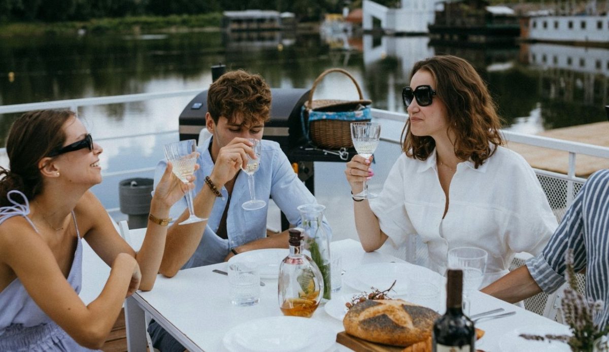 9 Cruise Vacation Expenses That End Up Being a Total Waste 2 9 Cruise Vacation Expenses That End Up Being a Total Waste 2