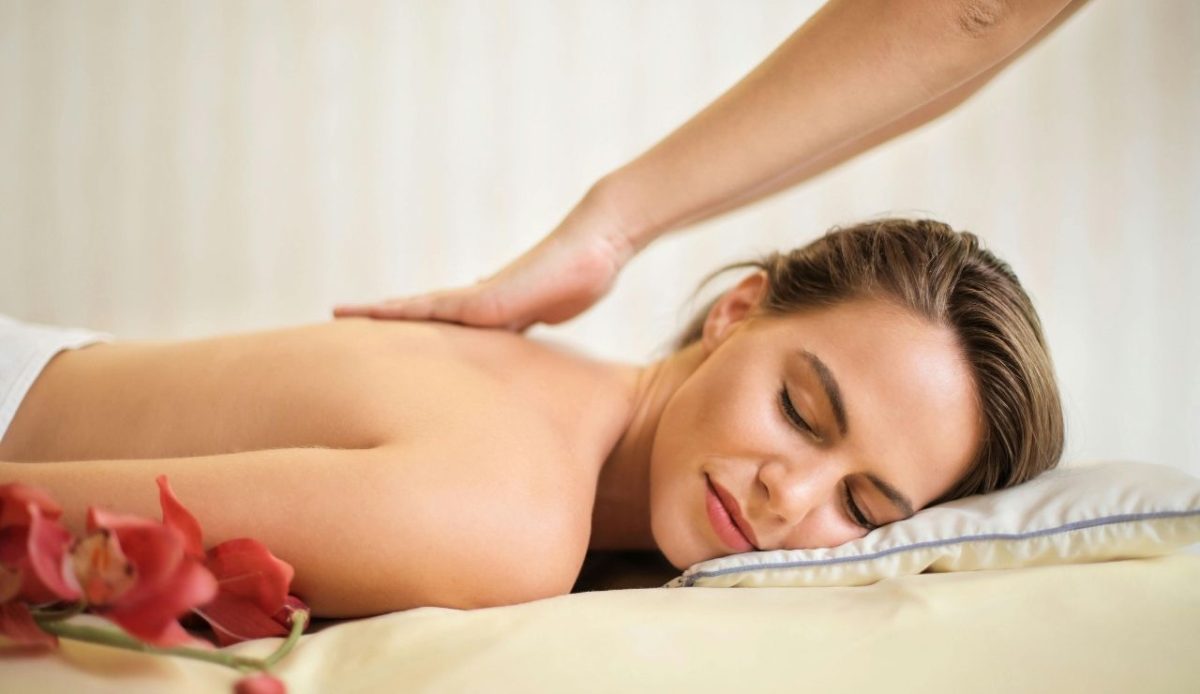 9 Cruise Vacation Expenses That End Up Being a Total Waste 4 9 Cruise Vacation Expenses That End Up Being a Total Waste 4