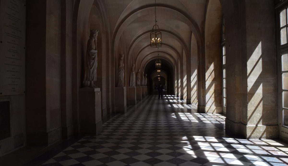 11 Haunted And Tragic Destinations That Still Attract Visitors 9 Versailles’ Haunted Hallways, France