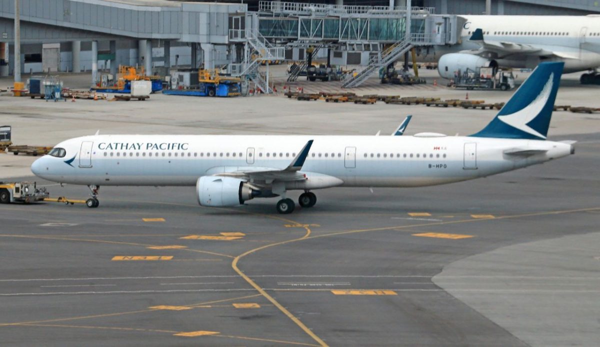 10 Long-Haul Flights With Surprisingly Comfortable Economy Seats 9 Cathay Pacific