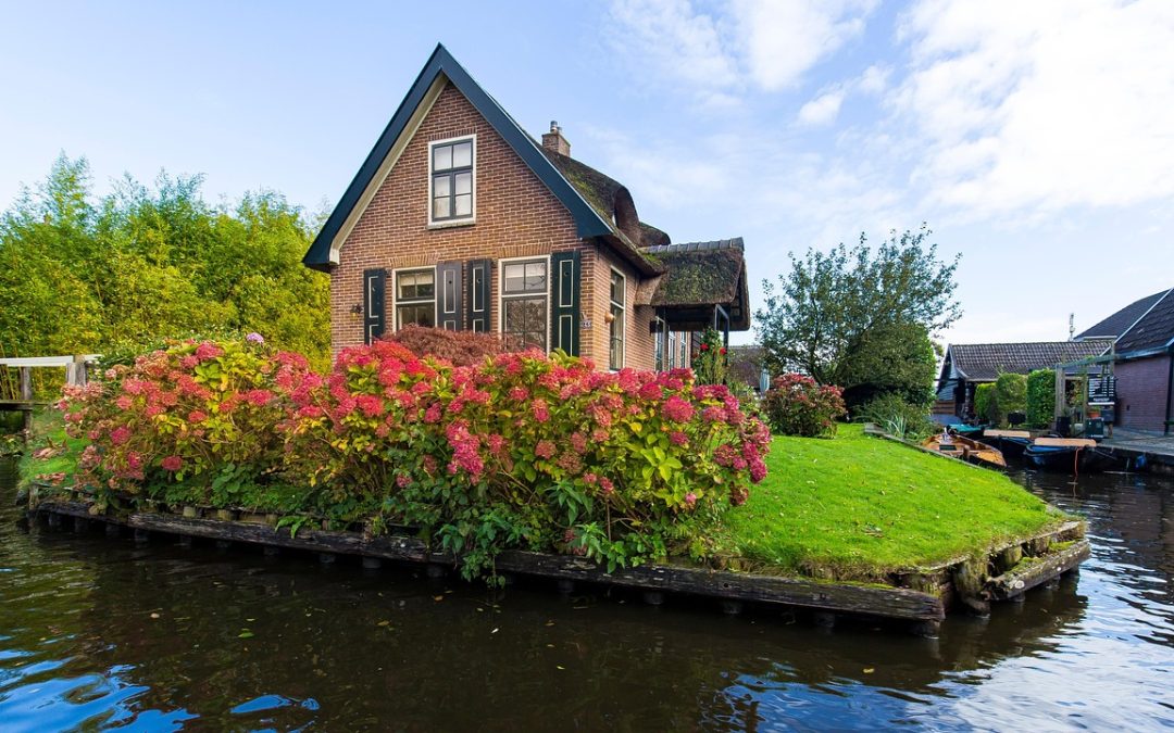 8 Breathtakingly Beautiful Villages Around The World