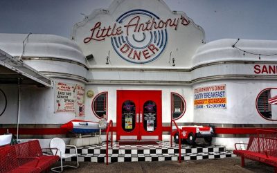 15 Unusual Roadside Eateries With Local Charm