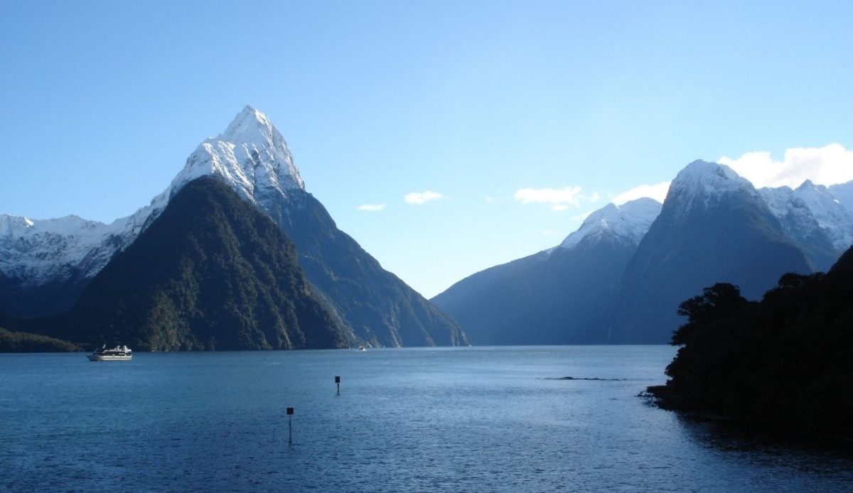 10 Safest Countries for First-Time Solo Travelers 2