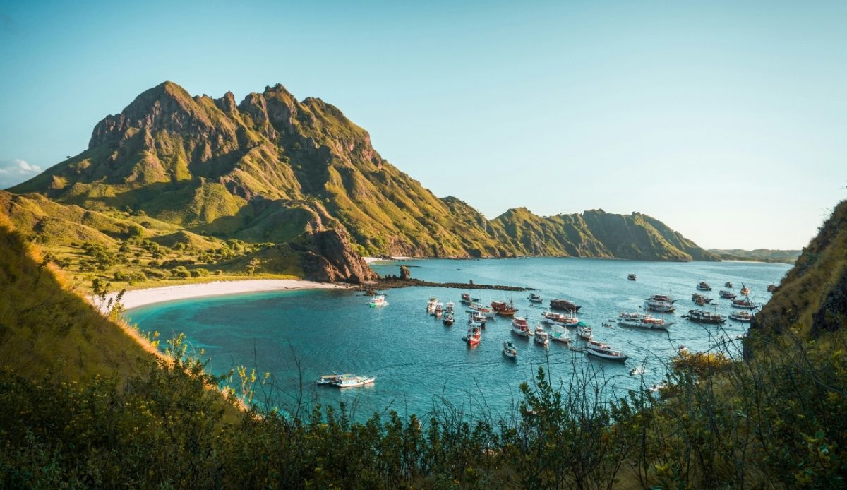 14 Top Snorkeling Beaches Around the World for Underwater Adventure 14 Komodo Island, Flores, East Nusa Tenggara, Indonesia with clear turquoise waters