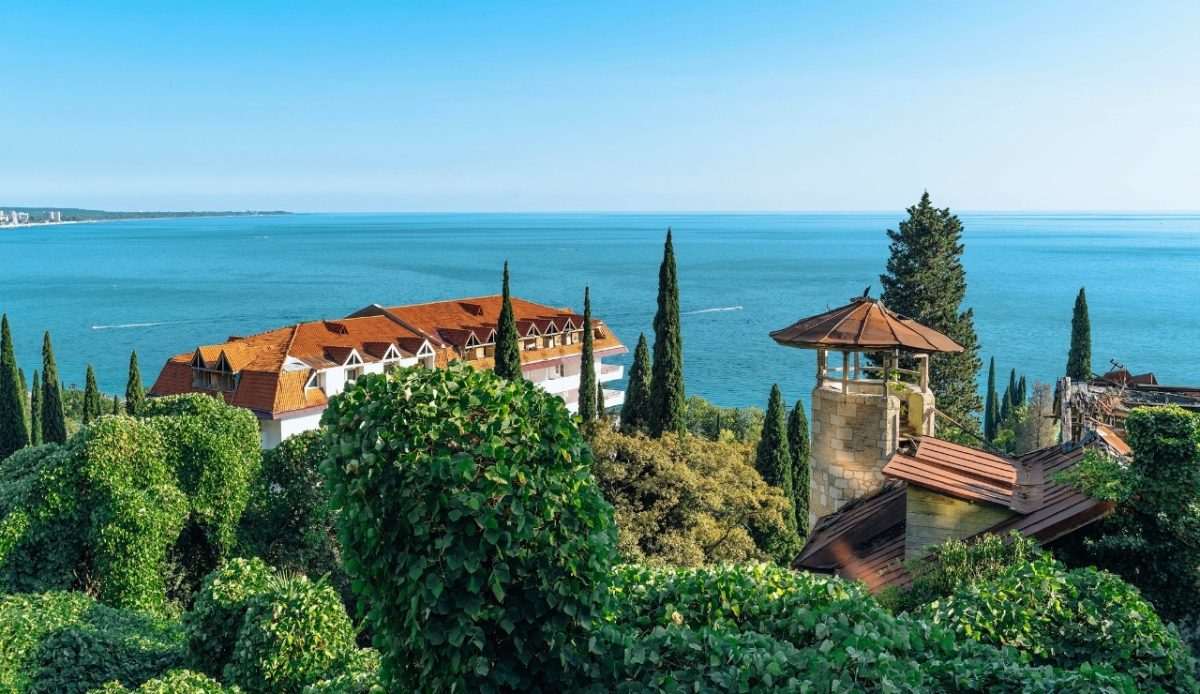 9 Romantic Resorts in the U.S. Couples Fall in Love With 5 Luxury coastal Cloister resort on Sea Island, Georgia