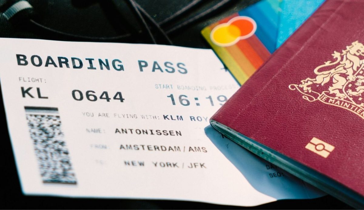 A passport witth KLM boarding pass