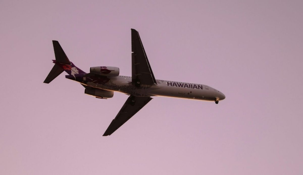 10 US Airlines Ranked From Worst To Best By Travelers 8 Airplane on Sky,Kailua-Kona, HI, United States