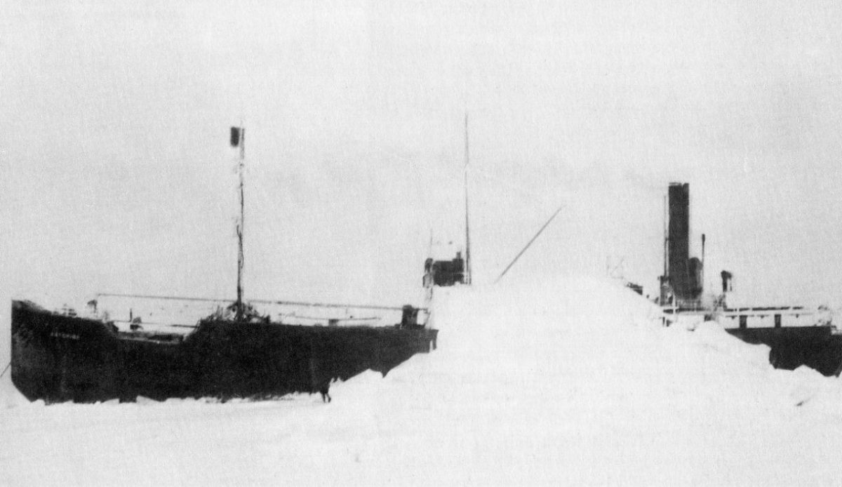 7 Ghost Ships Still Spotted Along The World’s Coastlines 2 Baychimo, 1931 Aldus Books London