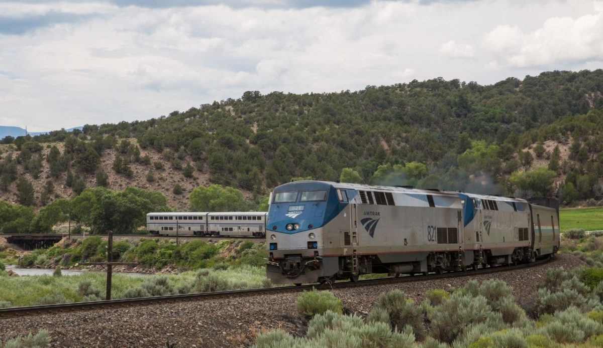10 Scenic US Train Rides That Bring Back the Golden Age of Travel 1 California Zephyr, USA