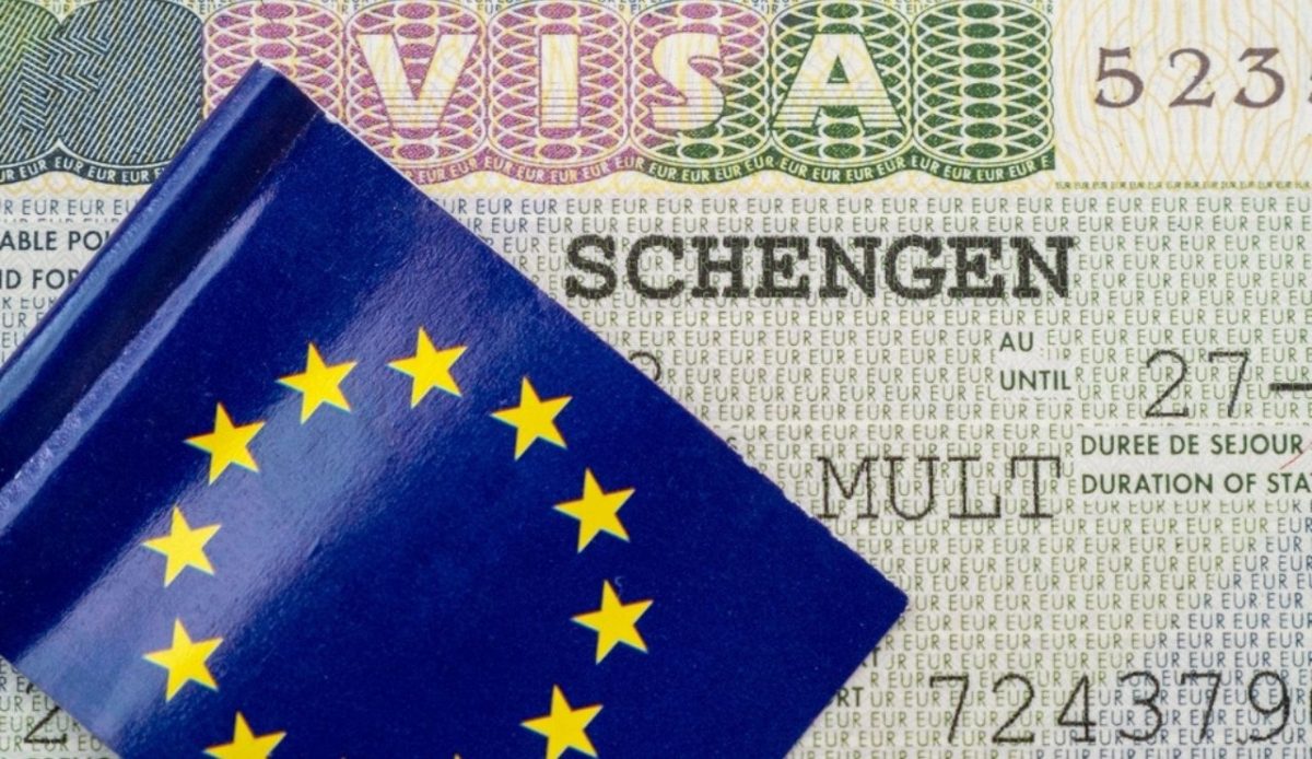 Spain’s New Travel Rules British Travelers Need To Know For 2025 3 Close-up of a Schengen visa with an EU flag, Europe