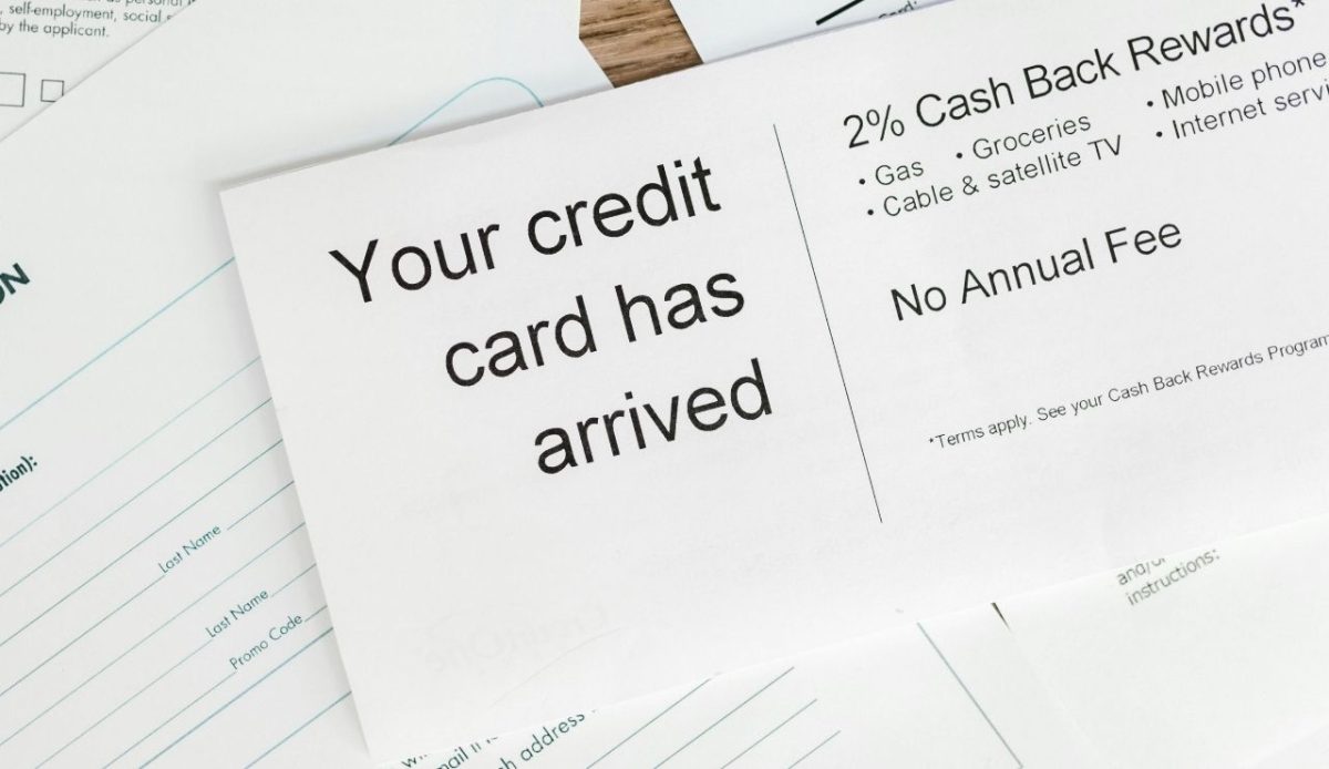 Credit card arrival notice, 2% cashback rewards, no annual fee