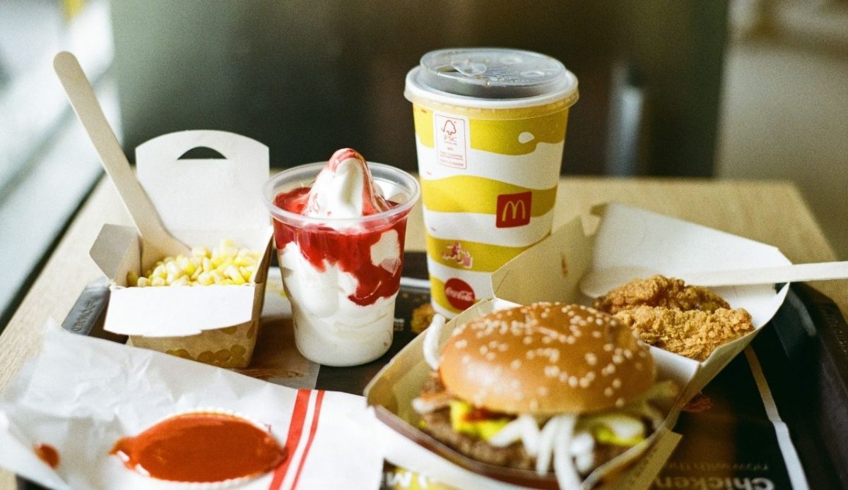 8 Airport Foods Every Traveler Should Avoid and Why 4 Fast-Food Combo Meals