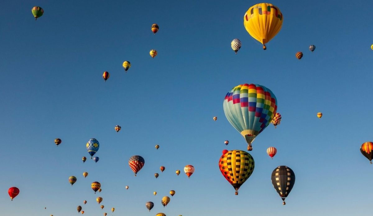 10 Fall Activities Across the US to Enjoy in 2025 9 International Balloon Fiesta, Albuquerque, New Mexico