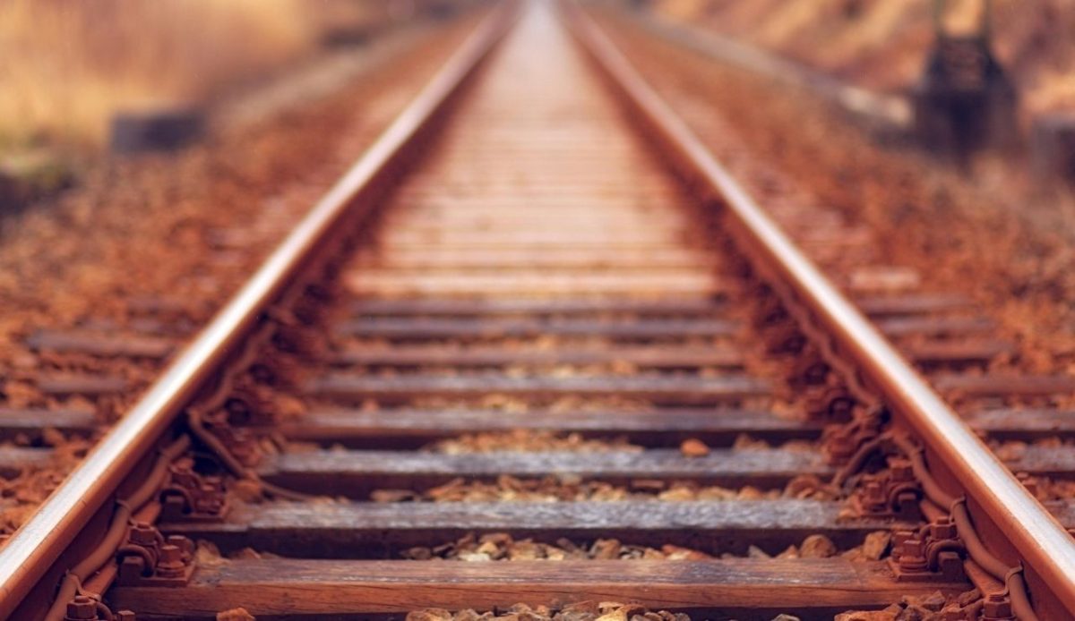10 Everyday American Phrases That Came From Railroads 5 On the Right Railway Track