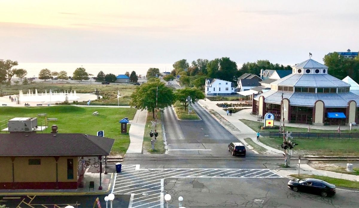 Michigan’s Gold Coast Beaches and Orchards Make the Perfect Road Trip 1 Panoramic view of the Silver Beach from park