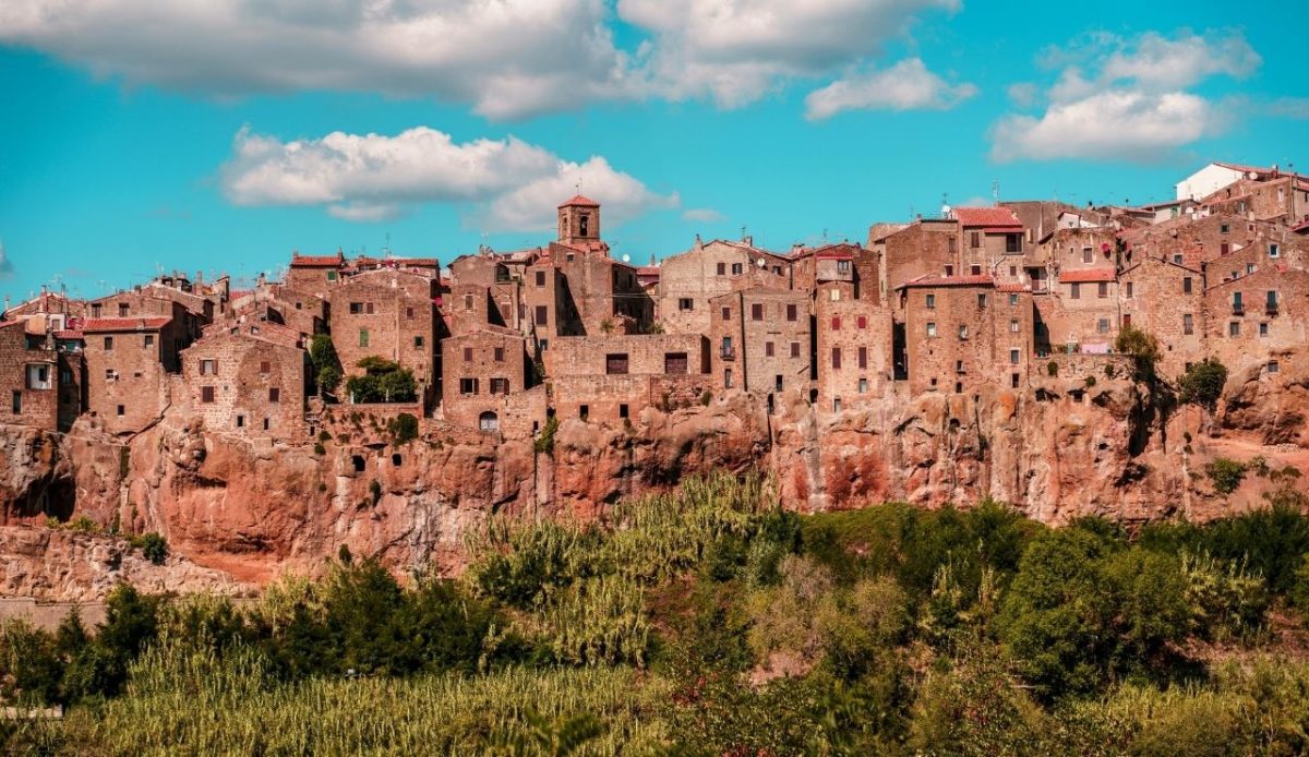Pitigliano village, perched on tuff cliffs in Tuscany, Italy