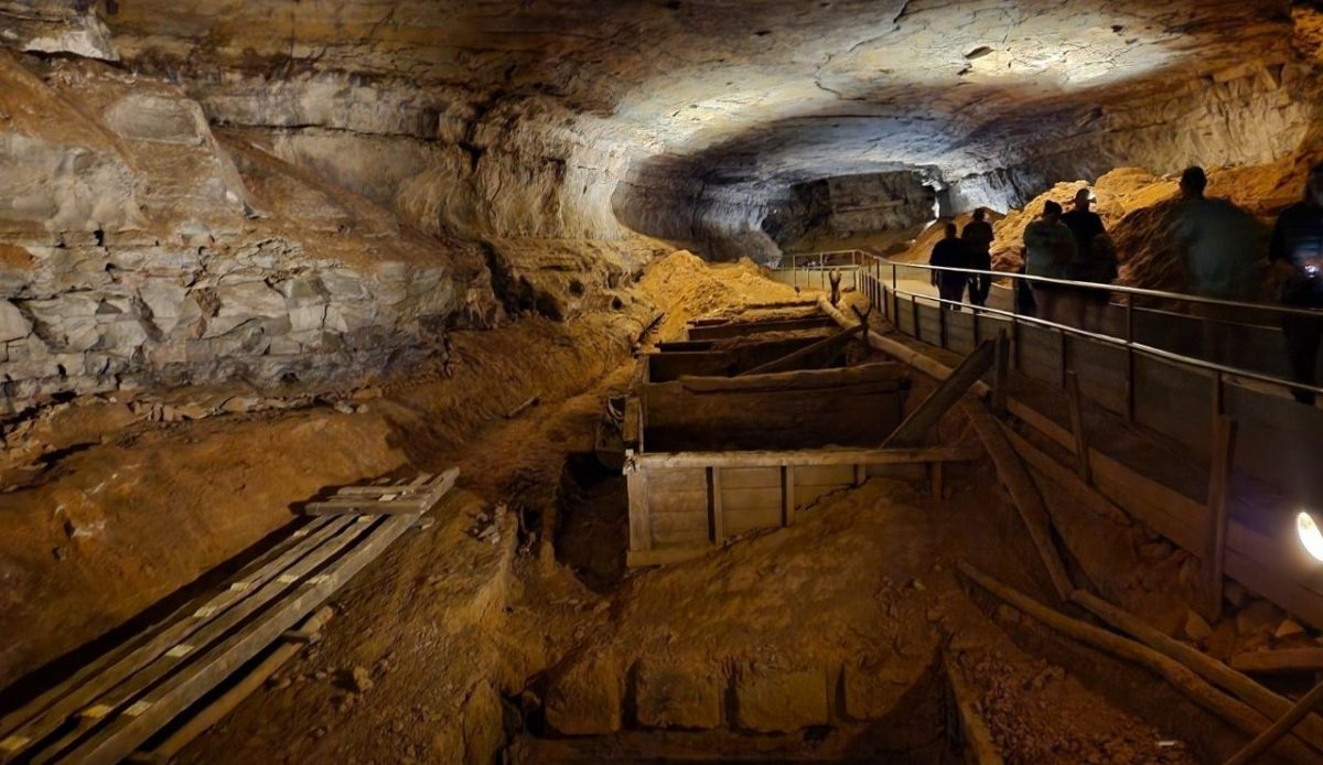Saltpeter Mine Ruins in Mammoth Cave, Mammoth Cave National Park, Kentucky, USA 