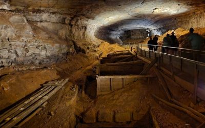 This national park has the longest cave system in the world
