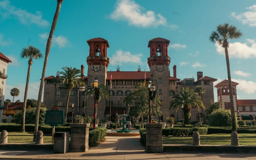 14 Southern Towns That Accidentally Became Beloved Weekend Getaways
