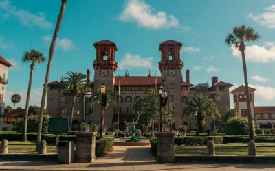 14 Southern Towns That Accidentally Became Beloved Weekend Getaways