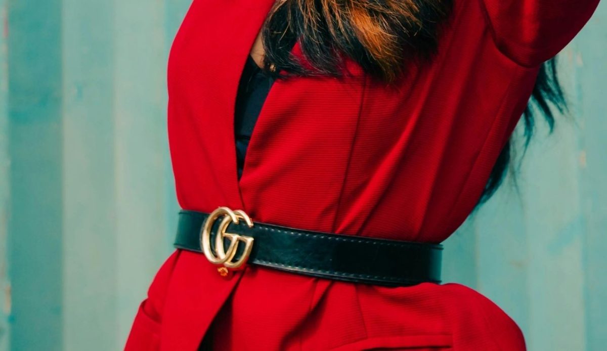 10 Things Never to Wear on a Plane and 6 Smarter Picks Instead 5 Statement Belts