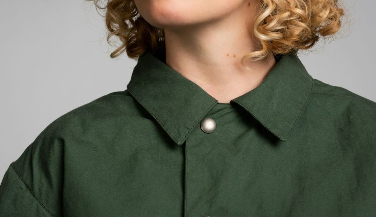 10 Things Never to Wear on a Plane and 6 Smarter Picks Instead 3 Stiff Collared Shirt