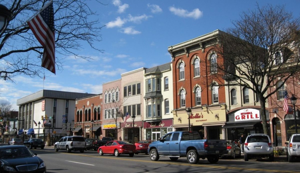14 Charming Pennsylvania Towns Perfect for a Family Getaway 7 Stroudsburg, Pennsylvania