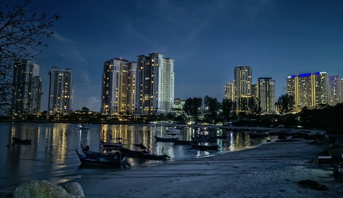 Tanjung Bungah Public Beach, Penang, Malaysia 